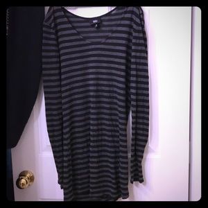 Lightweight long layering tee long sleeved sz S!!